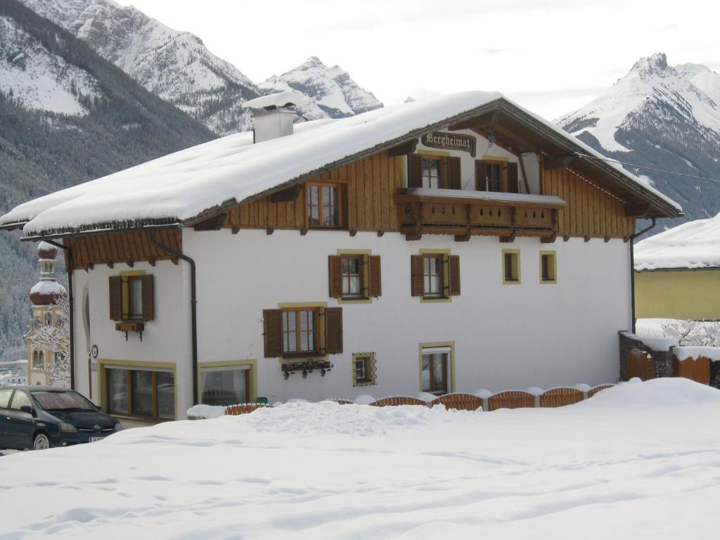 Haus Bergheimat - Familie Oberacher Pensionat Fulpmes Eksteriør billede